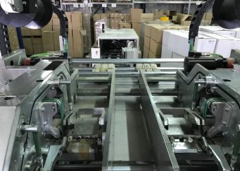 WINDMÖLLER & HÖLSCHER TRIUMPH 3C SOS square bottom bag making machine